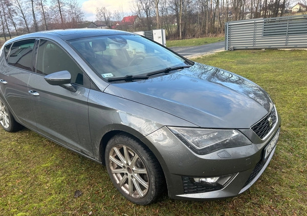 Seat Leon cena 52000 przebieg: 85000, rok produkcji 2013 z Sieradz małe 172